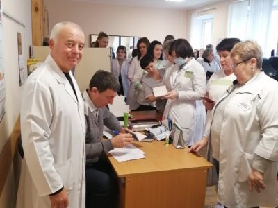 Колектив диспансера принял активное участие по сбору подписей, в поддержку кандидата Лукашенко А.Г., на выдвижение на пост президента Республики Беларусь.