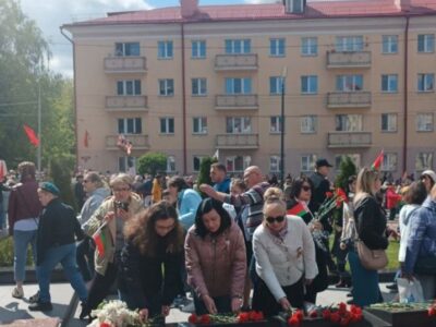 Работники УЗ «ГОДСМ» приняли участие в торжественном митинге и церемонии возложения цветов к мемориалу «Вечный огонь» на пл.Труда